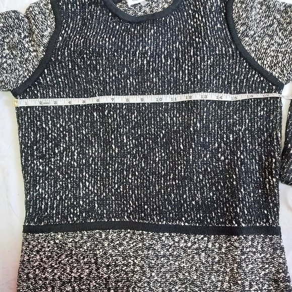 Calvin Klein Sweater - Picture 7 of 8